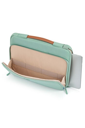 TRAVEL ESS. TECH LAPTOP SLEEVEHANDLE 14"