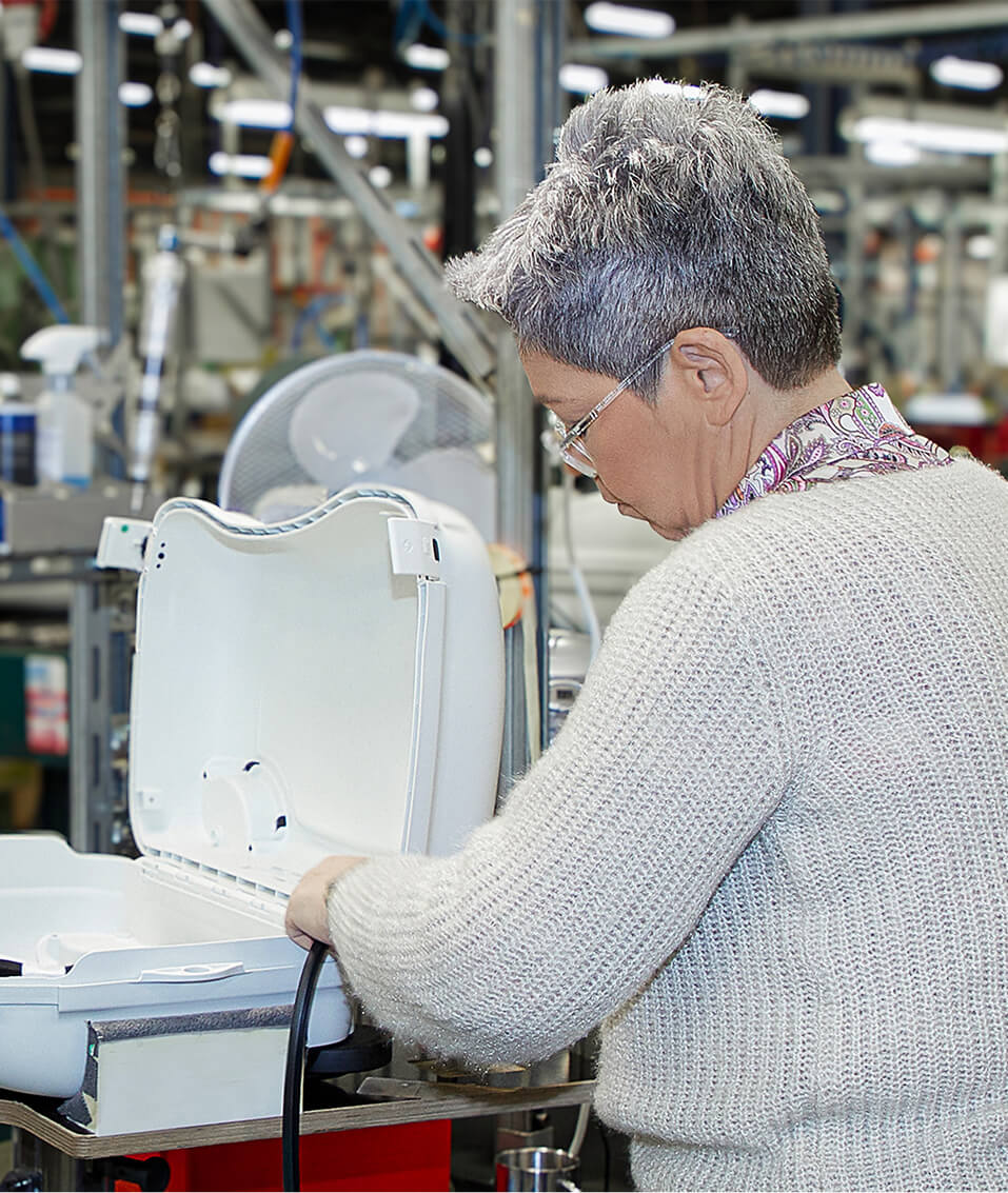 SAFE WORKING CONDITIONS ACROSS OUR SUPPLY CHAIN
