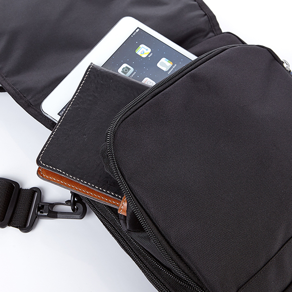 TRAVEL ESSENTIAL EXCURSION BAG